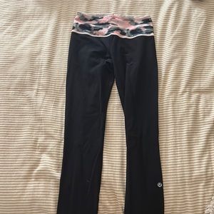 LULULEMON Reversable Flare Pant 31”